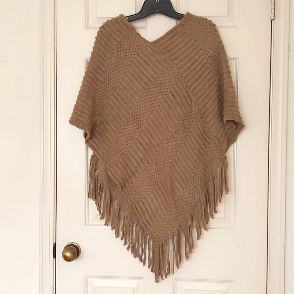 NWT. Sweater Shawl Poncho Pullover with multi patterns. - Picture 2 of 4